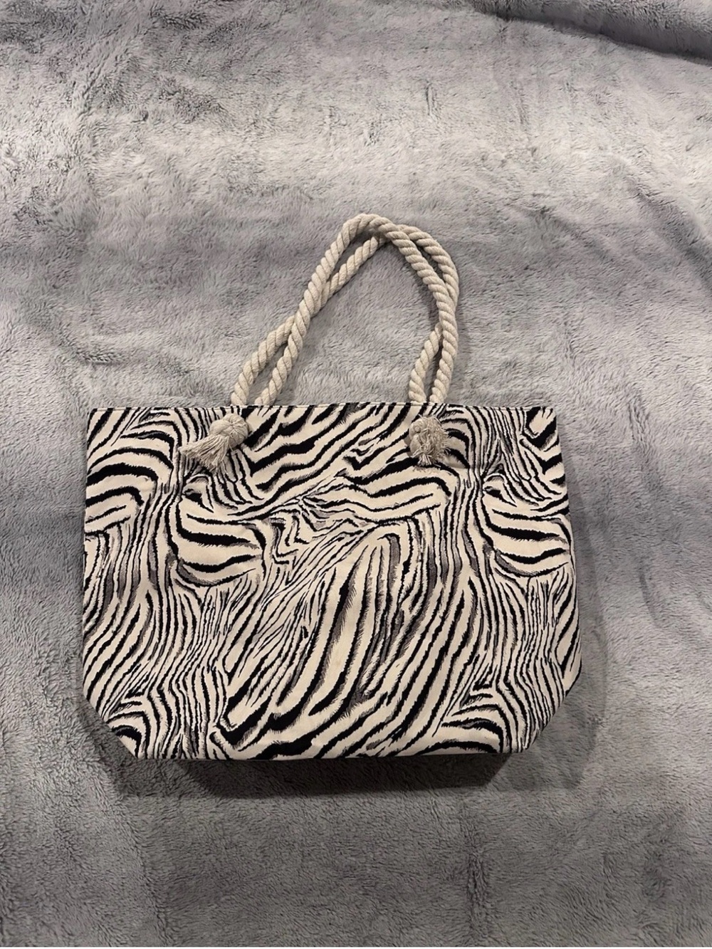 Kendall & James Zebra Print Rope-Handle Tote Bag - Black & White NWT Beach